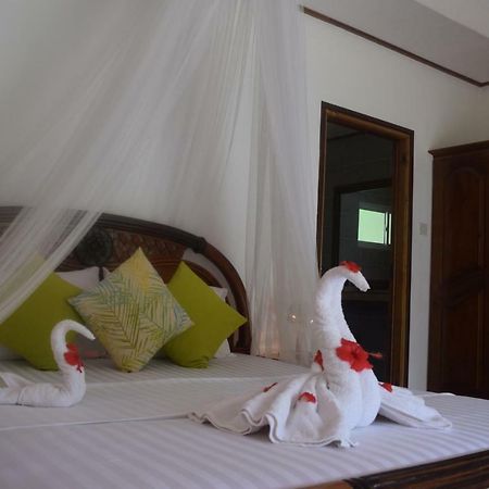 Chalet Bamboo Vert La Digue Bagian luar foto
