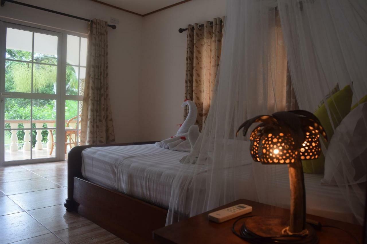 Chalet Bamboo Vert La Digue Bagian luar foto